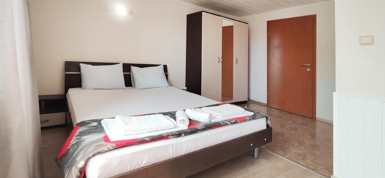 Sineva Guest House ラヴダ エクステリア 写真