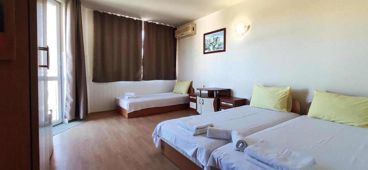 Sineva Guest House ラヴダ エクステリア 写真
