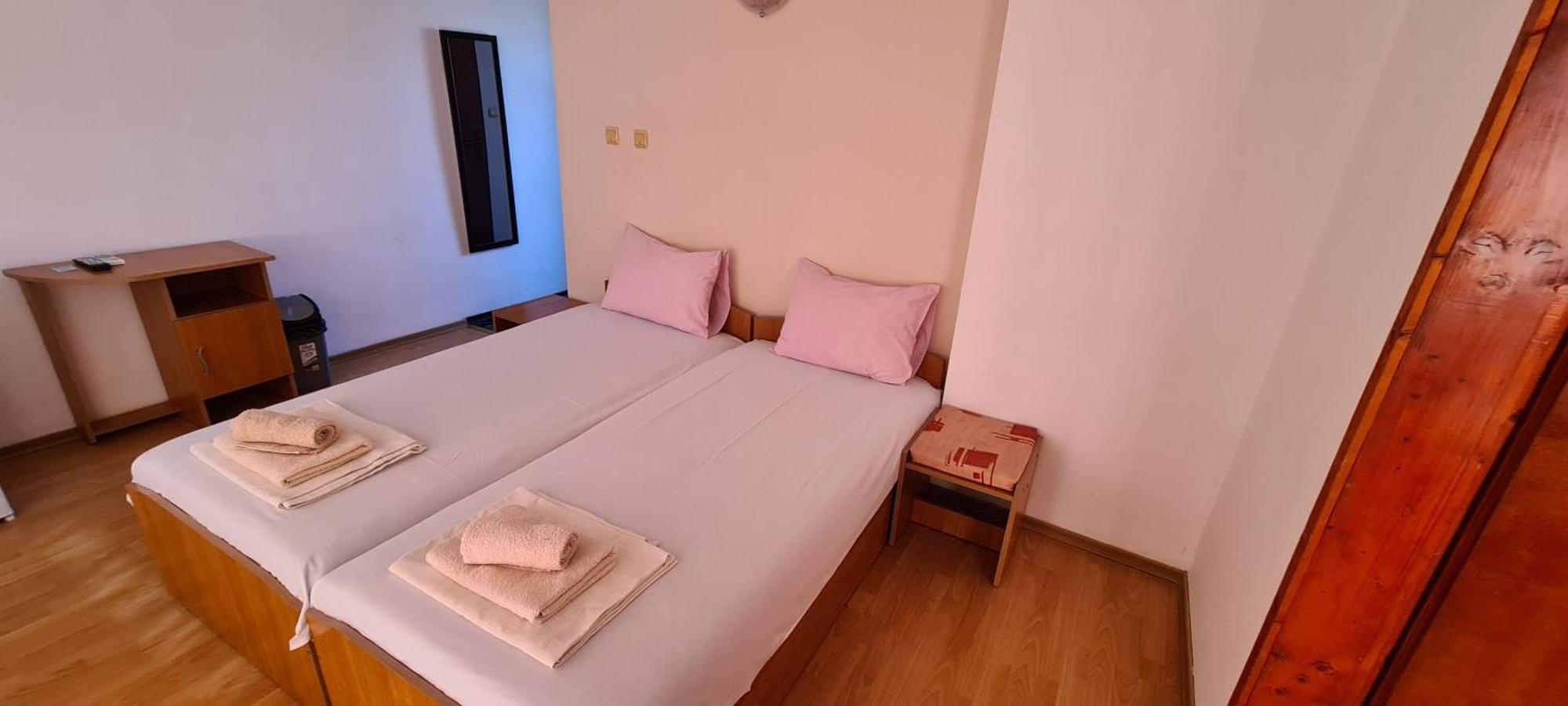 Sineva Guest House ラヴダ エクステリア 写真